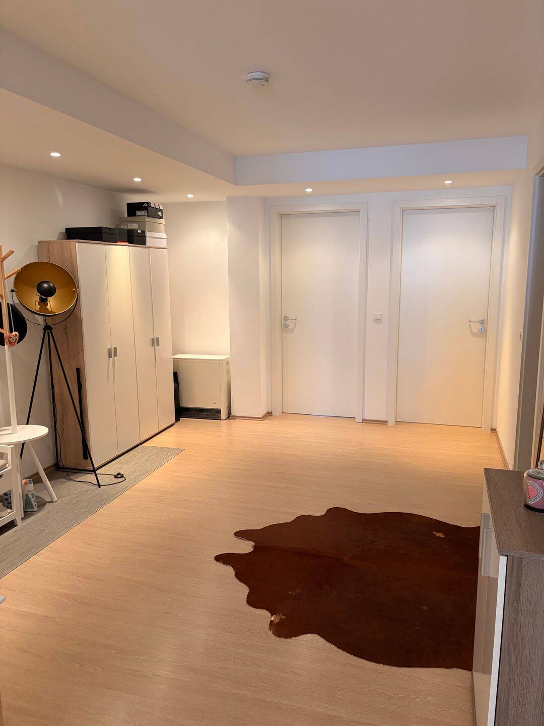 Schöne, großzügige 3 Zimmer Wohnung (NACHTSPEICHERHEIZUNG), 76185 Karlsruhe