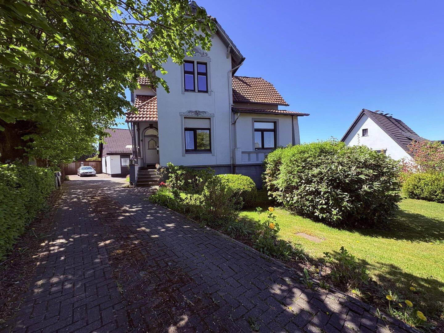 Zweifamilienhaus in Halver – Wohnen und Vermieten unter einem Dach, 58553 Halver