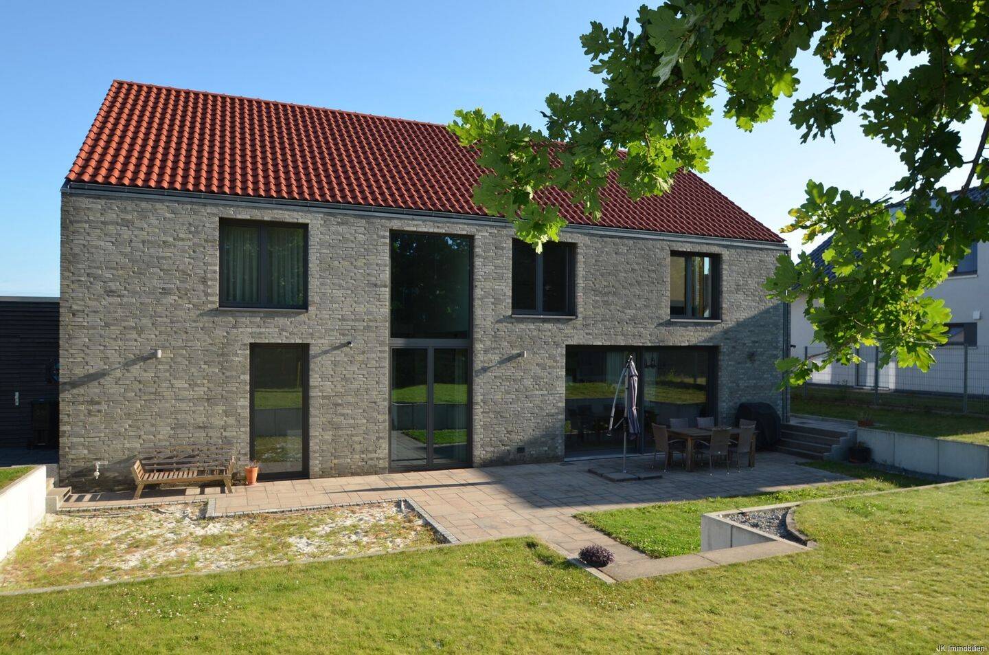 Exklusives Einfamilienhaus mit großzügigem Grundriss, hochwertiger Ausstattung und Südgarten, 38110 Braunschweig