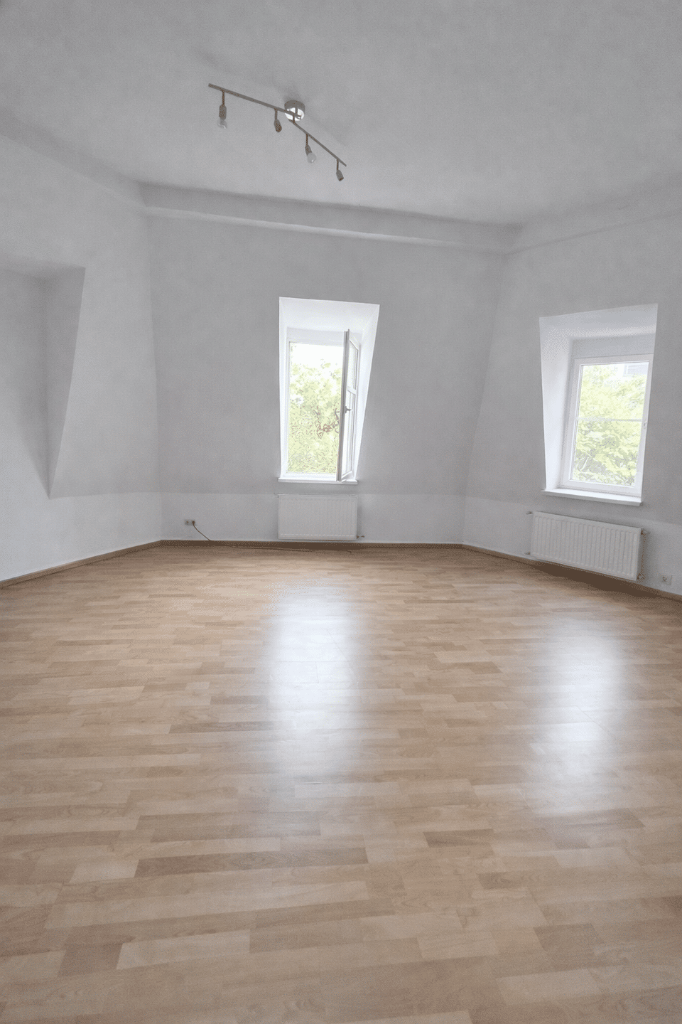 Größes WG-Zimmer in günstiger Lage, 4299 Leipzig (Probstheida Stötteritz)