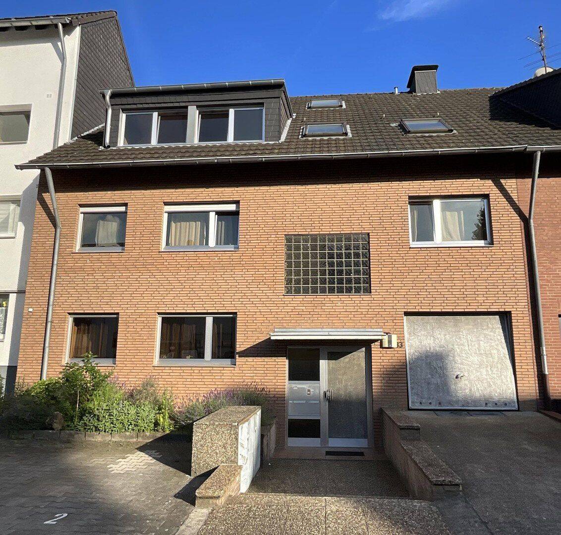 RHEINLAGE  4 PARTEIENHAUS  MIT GARAGE + STELLPLÄTZEN, 51061 Köln (Mülheim Dünnwald Flittard Höhenhaus Stammheim)