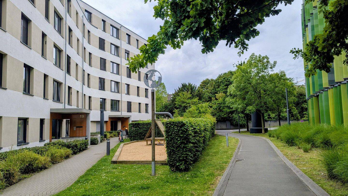 Rheinnähe, ruhige 2 Zimmer Terrassen Wohnung, Bayenthal, 50968 Köln (Rodenkirchen)