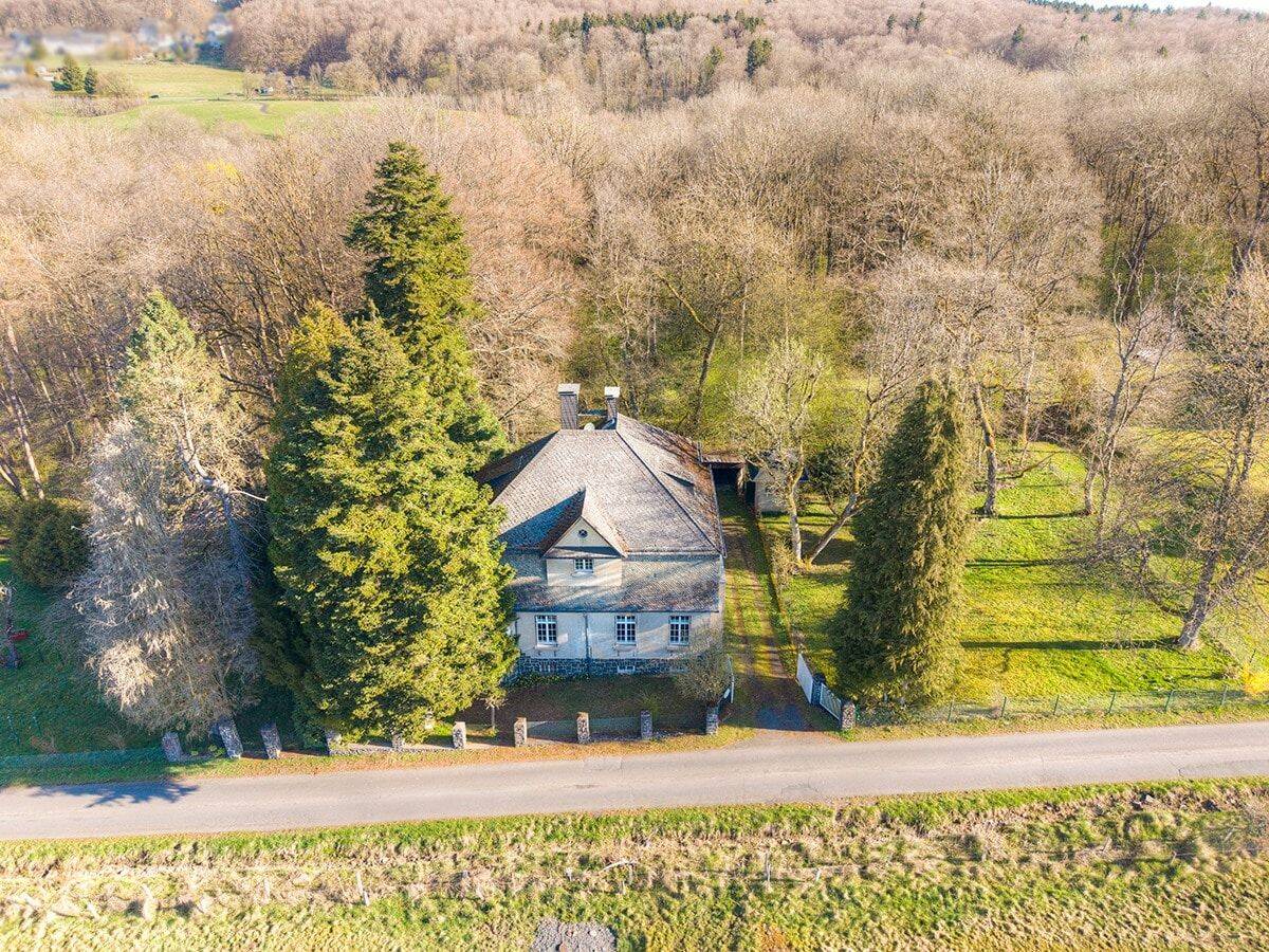 Herrschaftliches Haus im Westerwald mit großem Grundstück und viel Privatsphäre !, 56462 Höhn