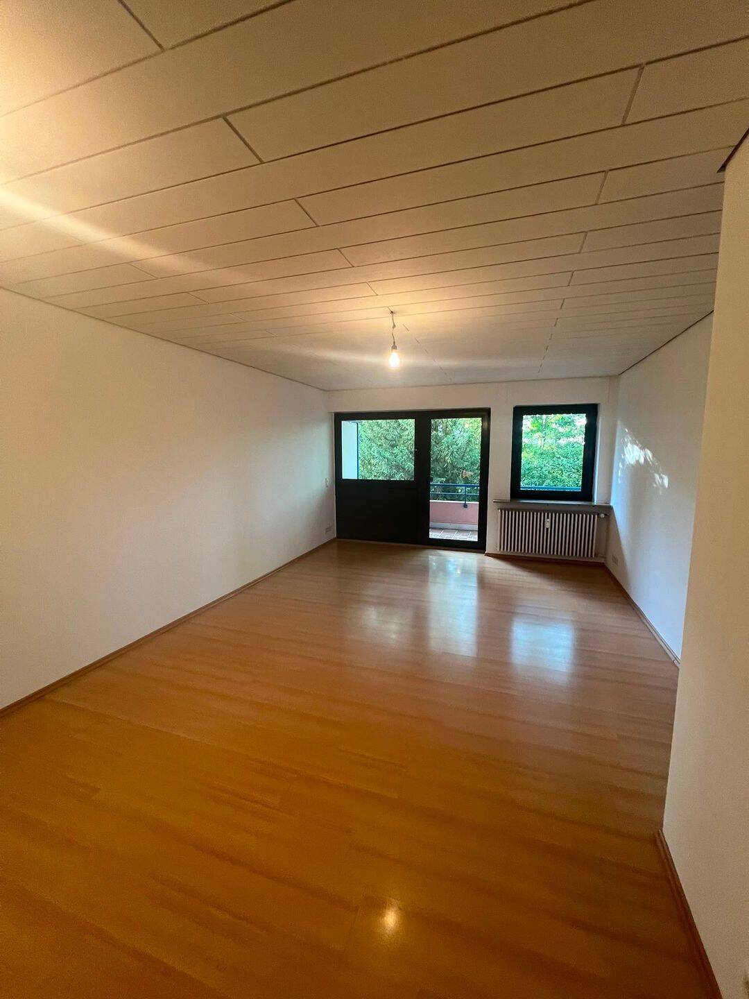 Erstbezug nach Sanierung | Moderne 2-Zimmer-Wohnung mit 2 Balkonen, EBK & Stellplatz in Pforzheim, 75175 Pforzheim
