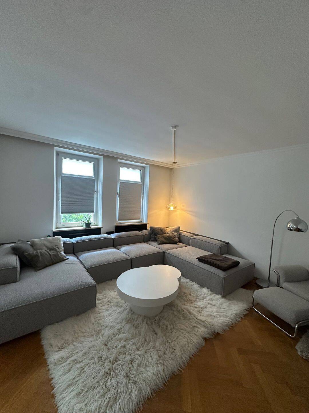 Großzügige 3,5-Zimmer-Wohnung mit Balkon, Kamin und neuer Einbauküche in Nürnberg-Nordstadt, 90408 Nürnberg (Großreuth h. d. Veste Gärten h. d. Veste Maxfeld Nordbahnhof Sankt Johannis)