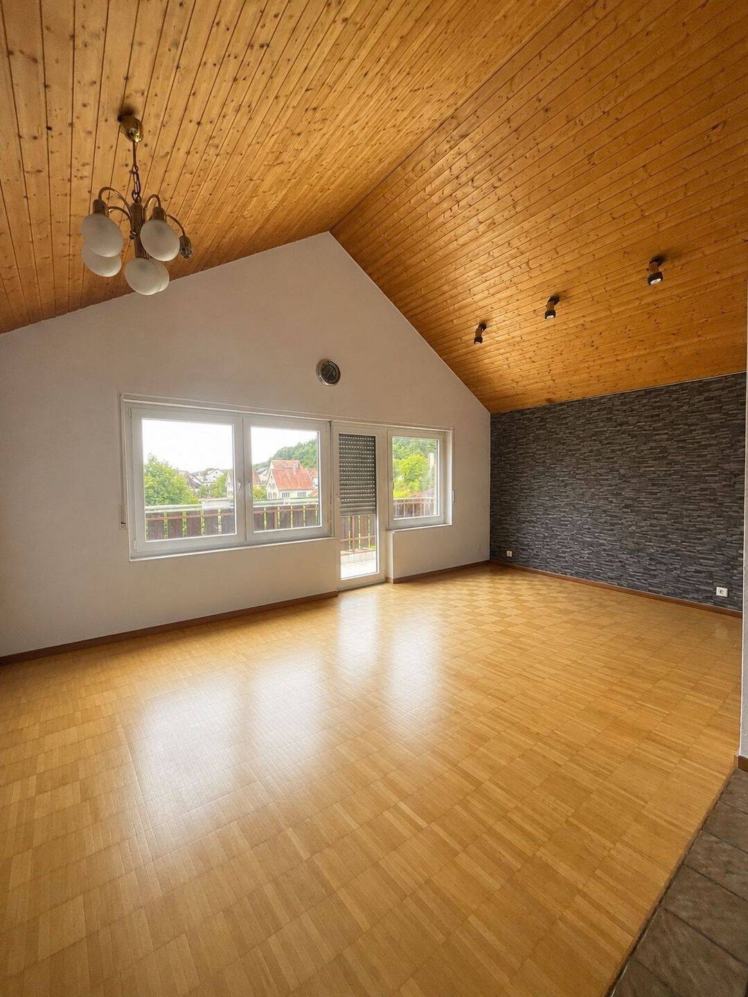 Großzügige 4 Zimmer Wohnung in Dogern zur Miete, 79804 Dogern
