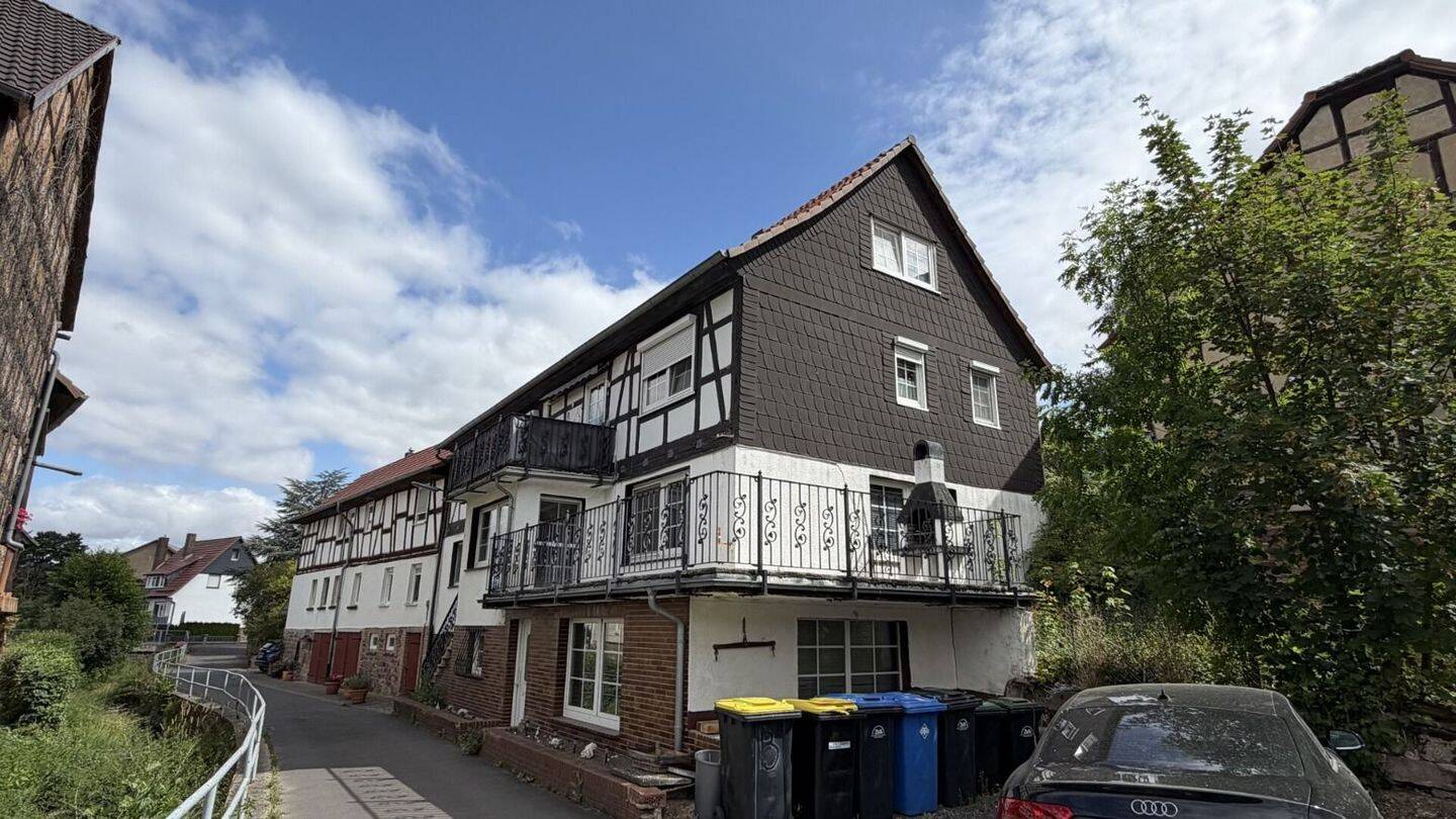 3-Zimmer-Wohnung im 1. Obergeschoss mit Einbauküche im Erlenweg, Homberg (Efze), 34576 Homberg (Efze)