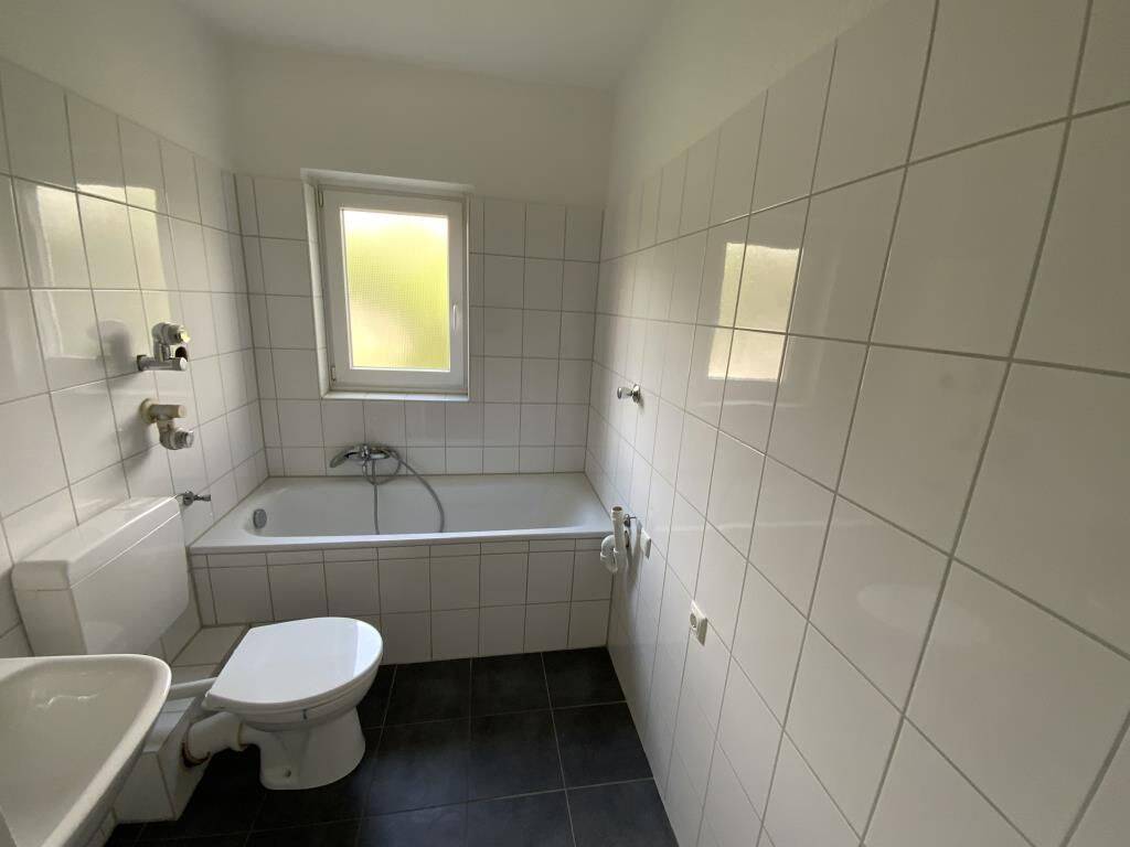 Gut geschnittene 2-Zimmer-Wohnung mit Balkon in Lüdenscheid Worth-Honsel, 58511 Lüdenscheid