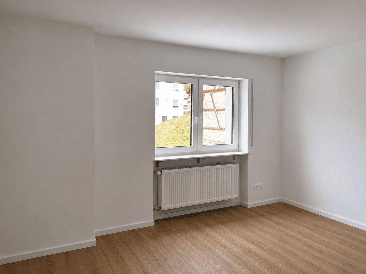 Erstbezug nach Kernsanierung: Moderne 1-Zimmer-Wohnung mit hochwertiger Einbauküche, 91056 Erlangen