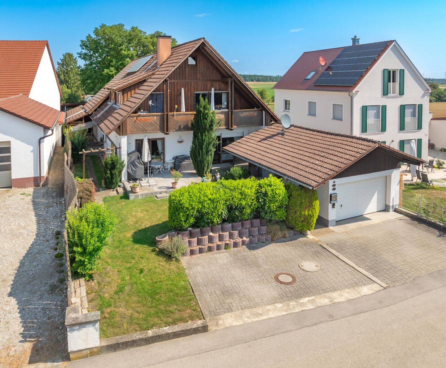 Raumwunder für die ganze Familie: Ein- oder Zweifamilienhaus mit 2 Wohneinheiten, 86510 Ried