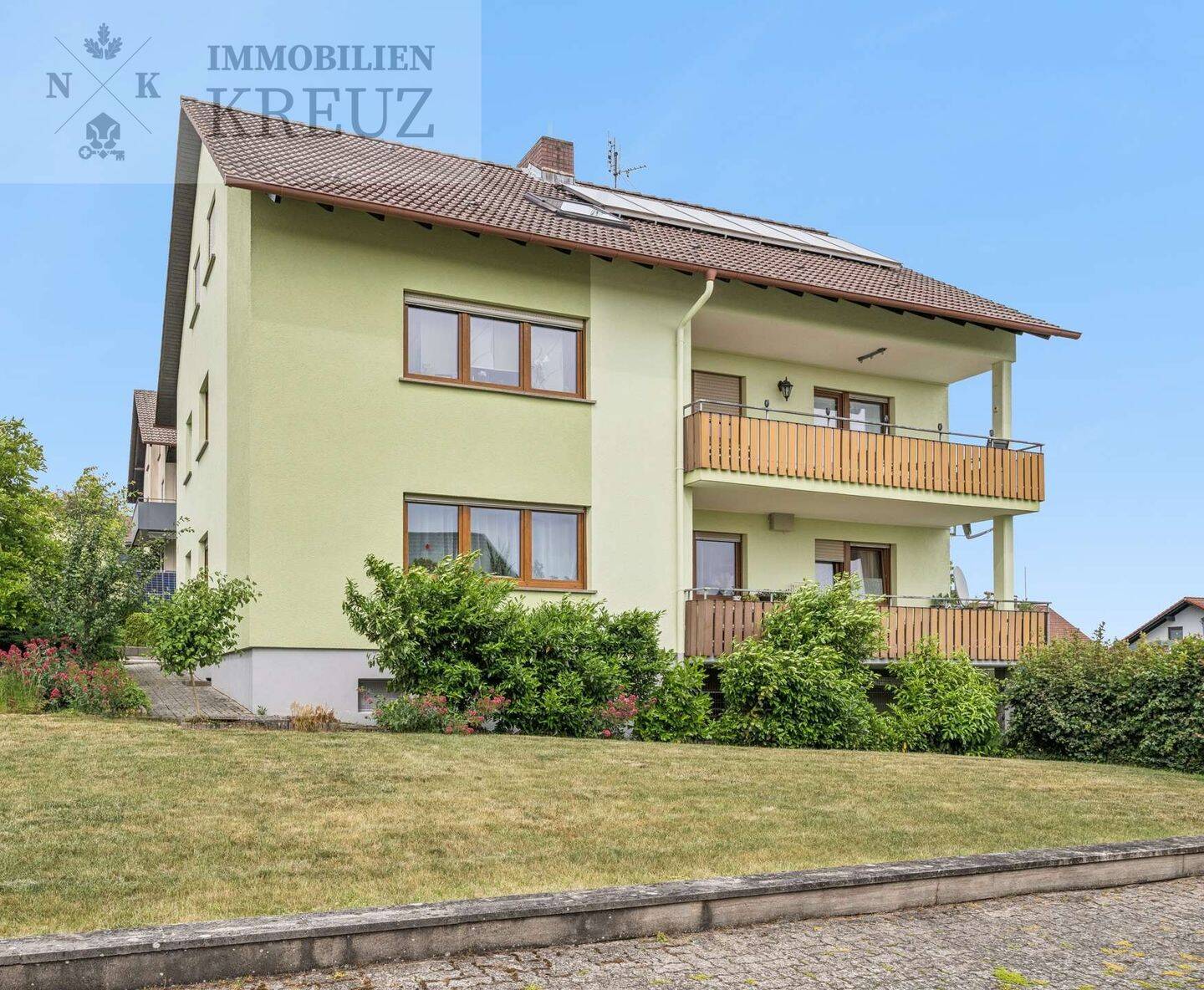 Großes Wohnhaus mit Entwicklungspotenzial | Zwei Wohneinheiten, Ausbaureserve und 750 m² Grundstück, 97950 Großrinderfeld