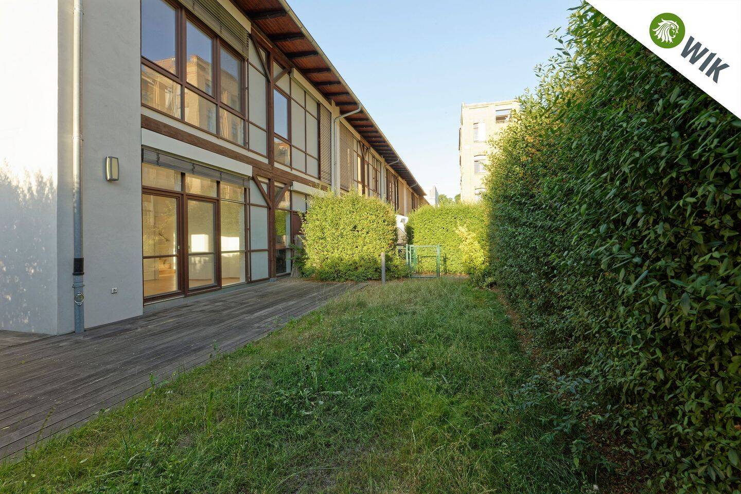 Einzigartiges „Haus-im-Haus“-Gefühl: Großzügige 4-Zimmer-Maisonette mit Terrasse und Stellplatz in der historischen Mädler-Fabrik…, 4177 Leipzig (Altlindenau Lindenau)