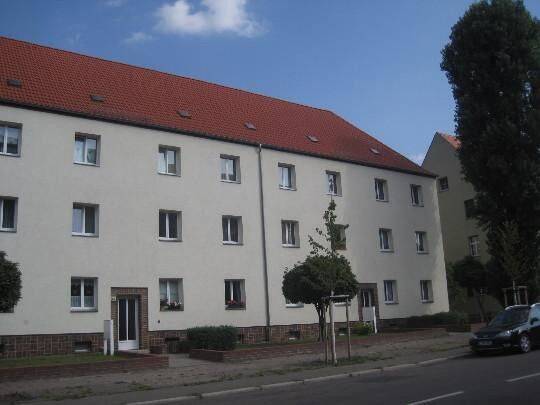 2 Raum Wohnung mit Loggia in Sanierung, 4277 Leipzig (Connewitz Marienbrunn)