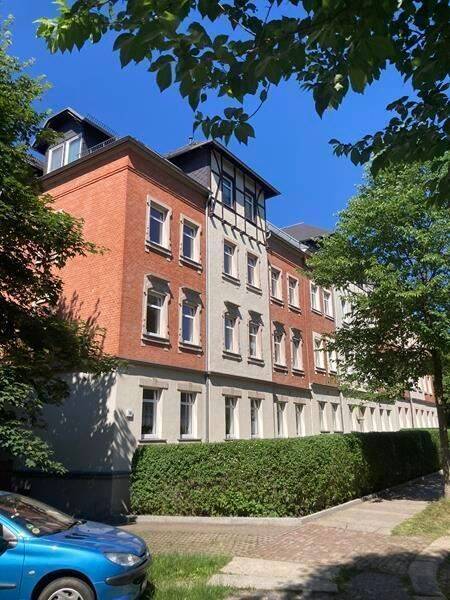 Großzügige 2-Zimmer mit Laminat, Wannenbad, SP und Balkon in ruhiger Lage! EBK mgl. – Chemnitz – Bild 1 von 4