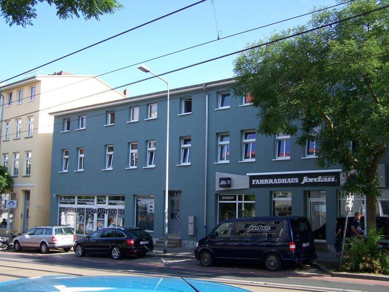 Helle Etagenwohnung mit neuer Einbauküche