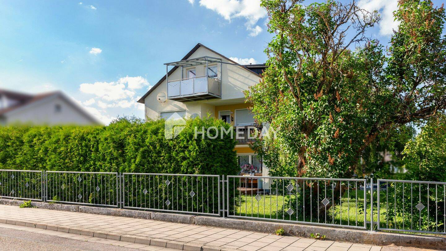 Gepflegtes Mehrfamilienhaus mit stabilen Mieteinnahmen und großem Grundstück, 92331 Parsberg