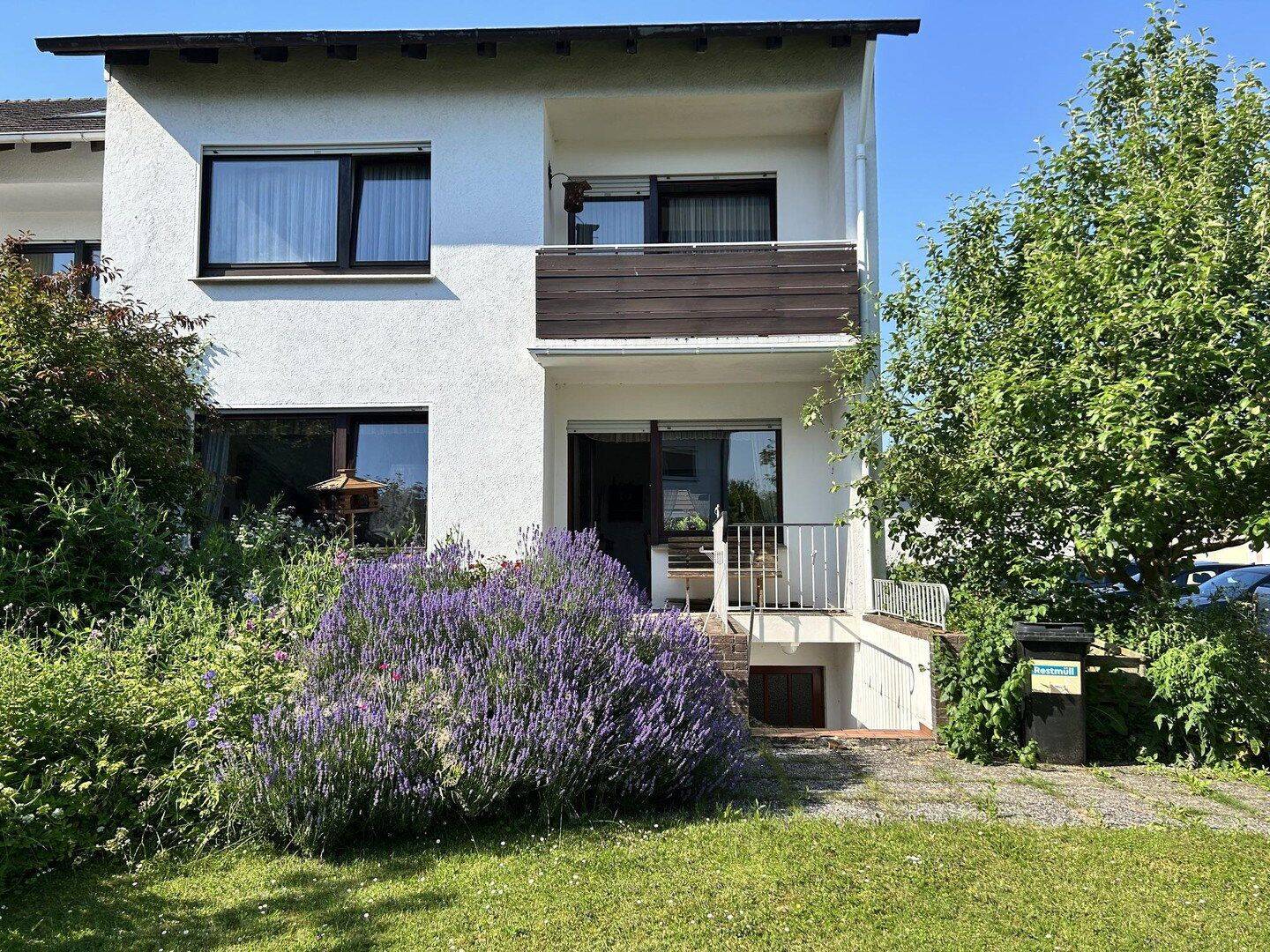 Provisionsfrei ! Großzügiges Reihenendhaus in Bielefeld-Theesen in bester, beliebter Wohnlage, 33739 Bielefeld