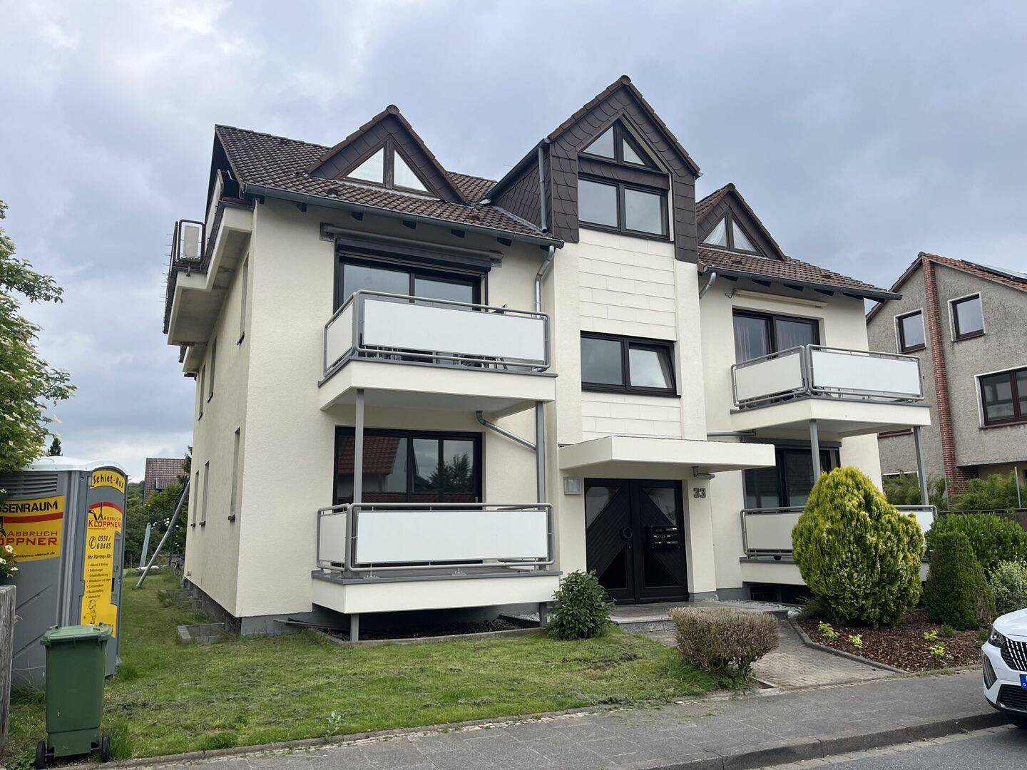 Gemütliche Erdgeschosswohnung mit Balkon, Hobbykeller & Garage in Lenglern, 37120 Bovenden