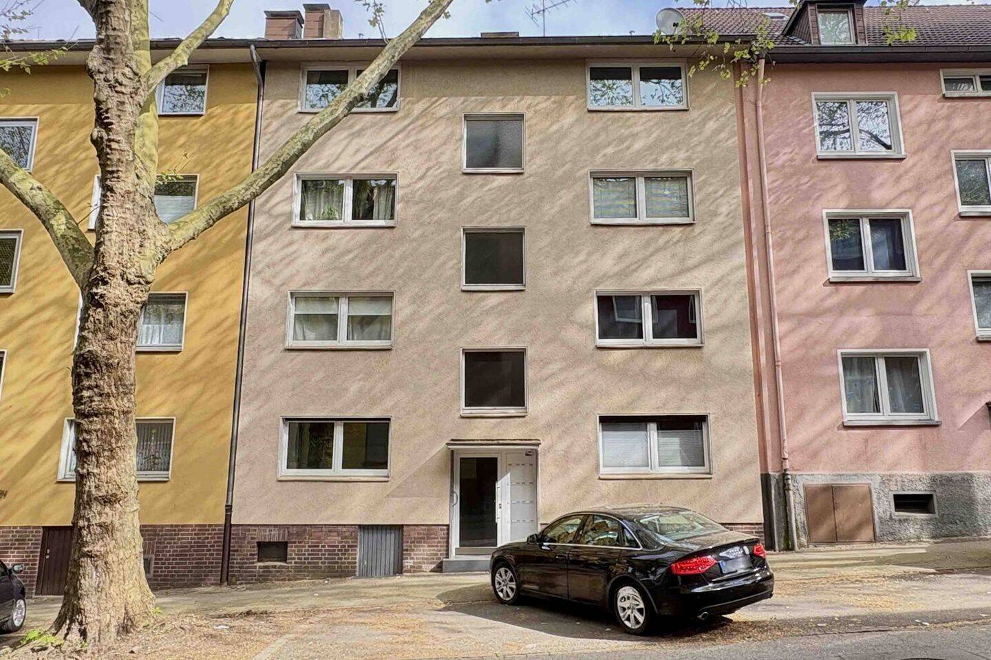 Für clevere Anleger: Mehrfamilienhaus mit 8 Einheiten und Entwicklungspotenzial, 45147 Essen (Frohnhausen Holsterhausen Rüttenscheid)