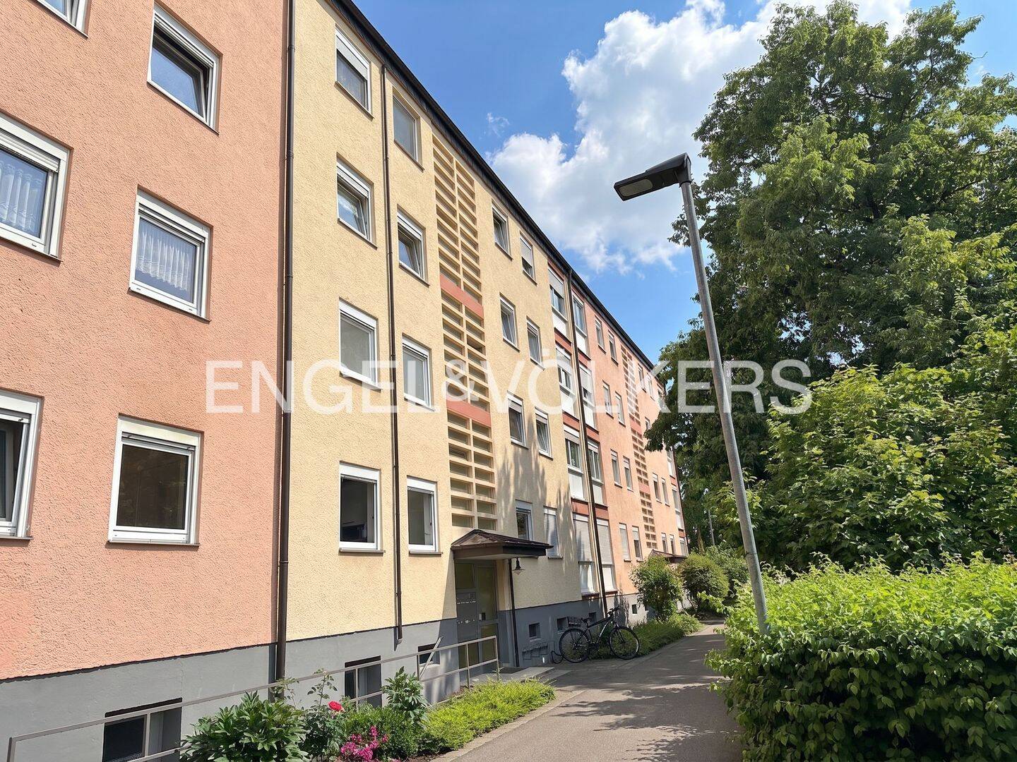 2-Zimmer-Wohnung mit Südbalkon, 1. Obergeschoss, vermietet, 69207 Sandhausen