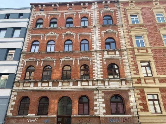 Helle, zentral gelegene Wohnung mit Einbauküche!, 6110 Halle (Saale) (Damaschkestraße Gesundbrunnen Innenstadt Lutherplatz Saaleaue)
