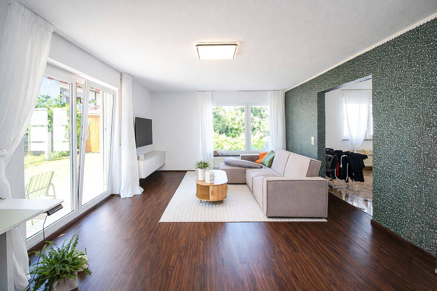 Stilvolle 3-Zimmer-Wohnung mit Garten, Terrasse & Einbauküche im gepflegten 3-Parteien-Haus!, 78658 Zimmern ob Rottweil