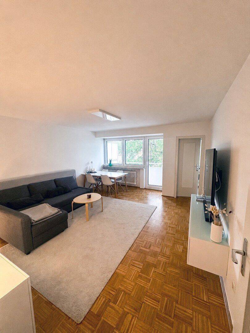 Bezugsfreie 2-Zimmer-Wohnung mit renoviertem Balkon & Fenster in Berg am Laim – provisionsfrei, 81673 München (Berg am Laim)