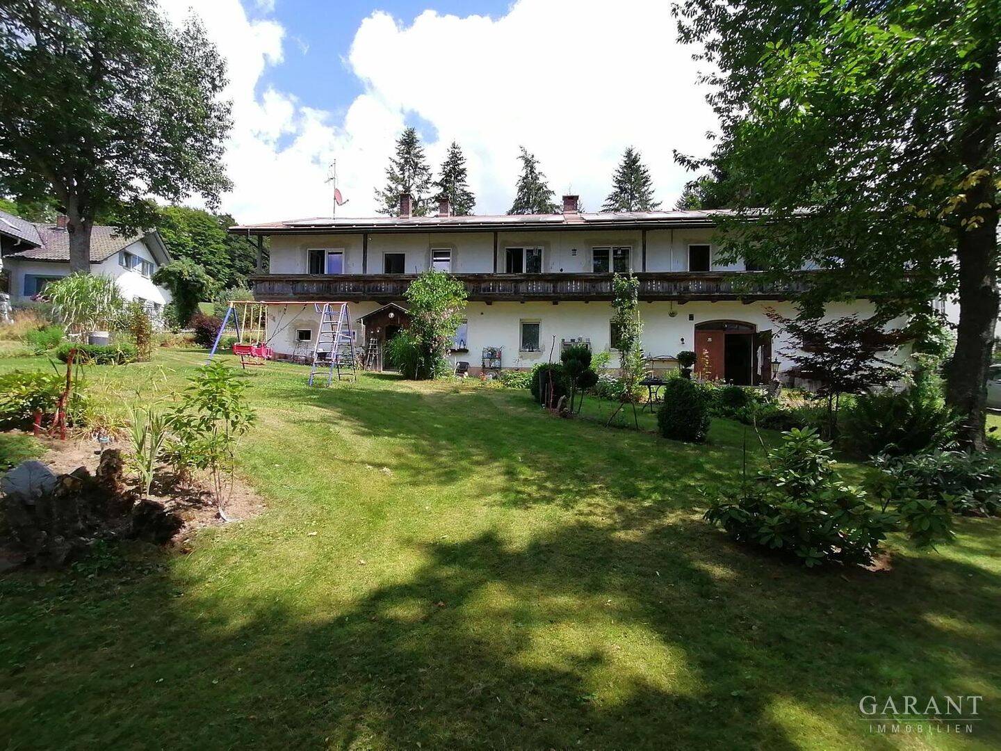Großes Wohnhaus mit 4 Wohungen inmitten der Natur, 94227 Lindberg