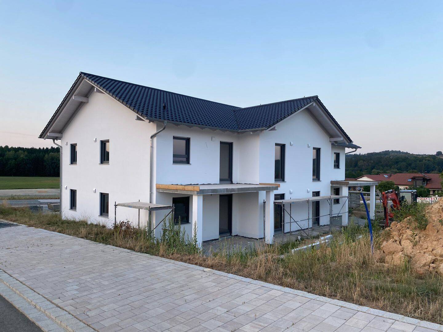Moderne Neubau-Wohnung mit großem Balkon, 94347 Ascha