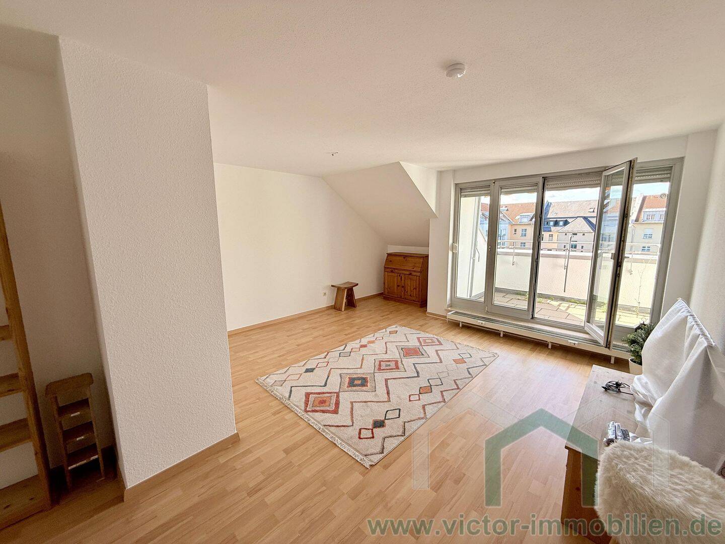 ** Zentrum-Süd: Möblierte 3-Zimmer-Whg. mit Dachterrasse und zwei Bädern **, 4107 Leipzig (Zentrum Zentrum-Süd)