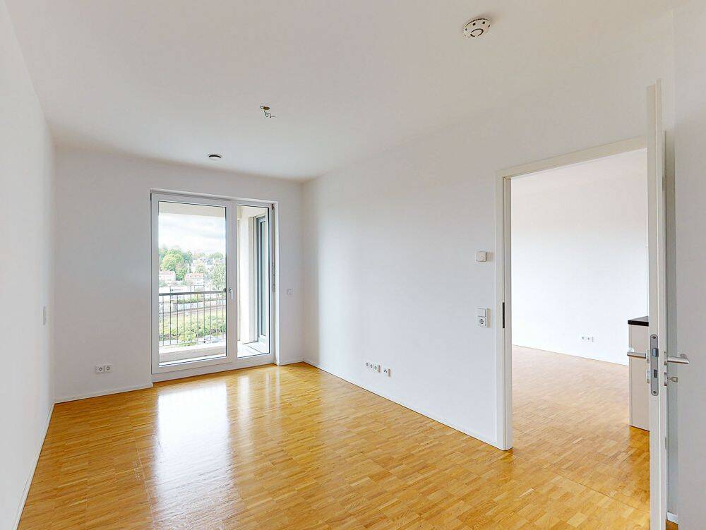 Große 3-Zimmer-Wohnung mit 2 Balkonen, 60594 Frankfurt am Main (Sachsenhausen)