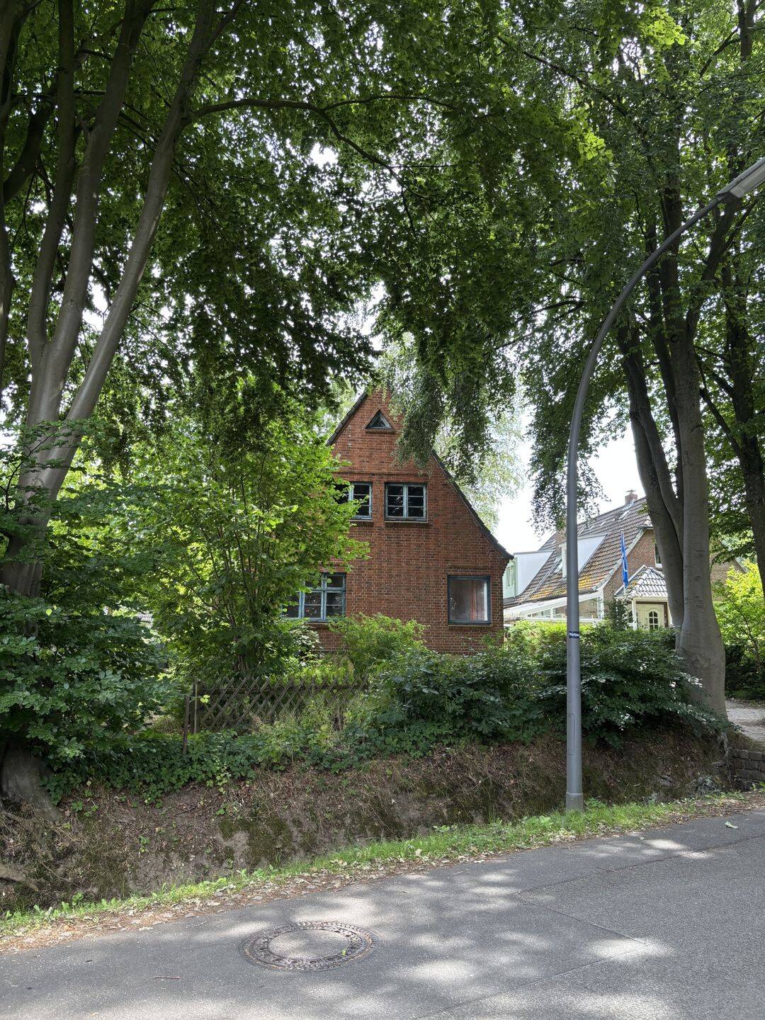 Handwerker aufgepasst! Haus mit Potential fast geschenkt/Grundstück unter Wert!, 22395 Hamburg (Wandsbek Bergstedt Poppenbüttel Sasel Wohldorf-Ohlstedt)