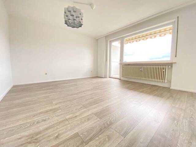 Pendler-Traum in Freilassing: 3-Zi.-Wohnung mit Bergblick & perfekter Bahnanbindung., 83395 Freilassing