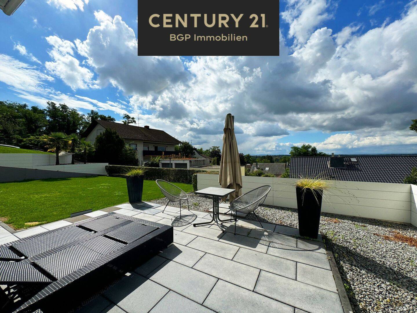 Möbliertes Zwei-Zimmer-Apartment mit Terrasse, 64625 Bensheim