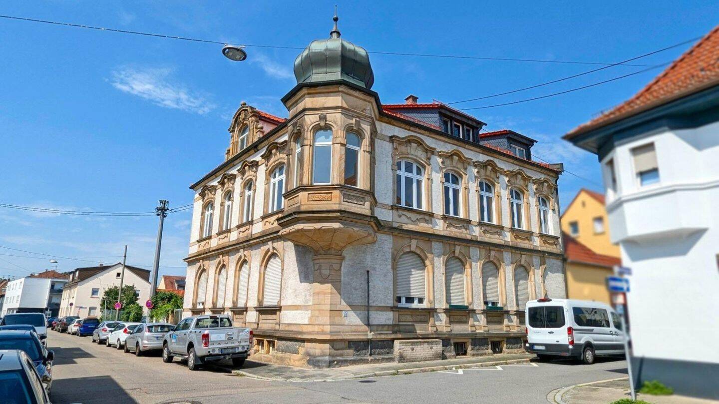 Wohnen mit Geschichte – Charmante Altbauwohnung im denkmalgeschützten Ensemble, 67069 Ludwigshafen am Rhein (Edigheim Oppau Pfingstweide)