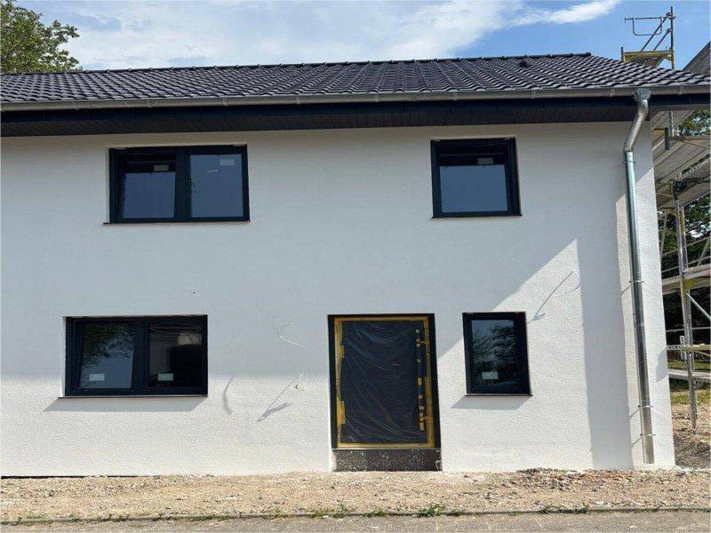 Exklusive Doppelhaushälfte mit 2 Bädern in ruhiger Lage vom Herzogenrath, 52134 Herzogenrath