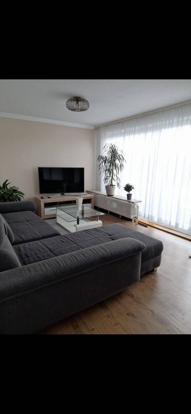 Vollmöblierte 2-Zimmer-Wohnung mit Balkon und Seeblick – ab sofort, 30952 Ronnenberg