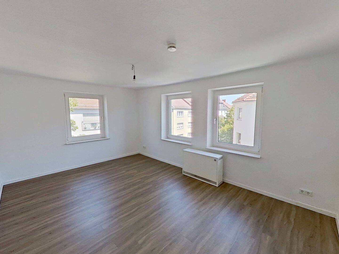 Lichtdurchflutete 3-Zimmer-Wohnung mit Innenstadtnähe in Nürnberg-Steinbühl, 90443 Nürnberg