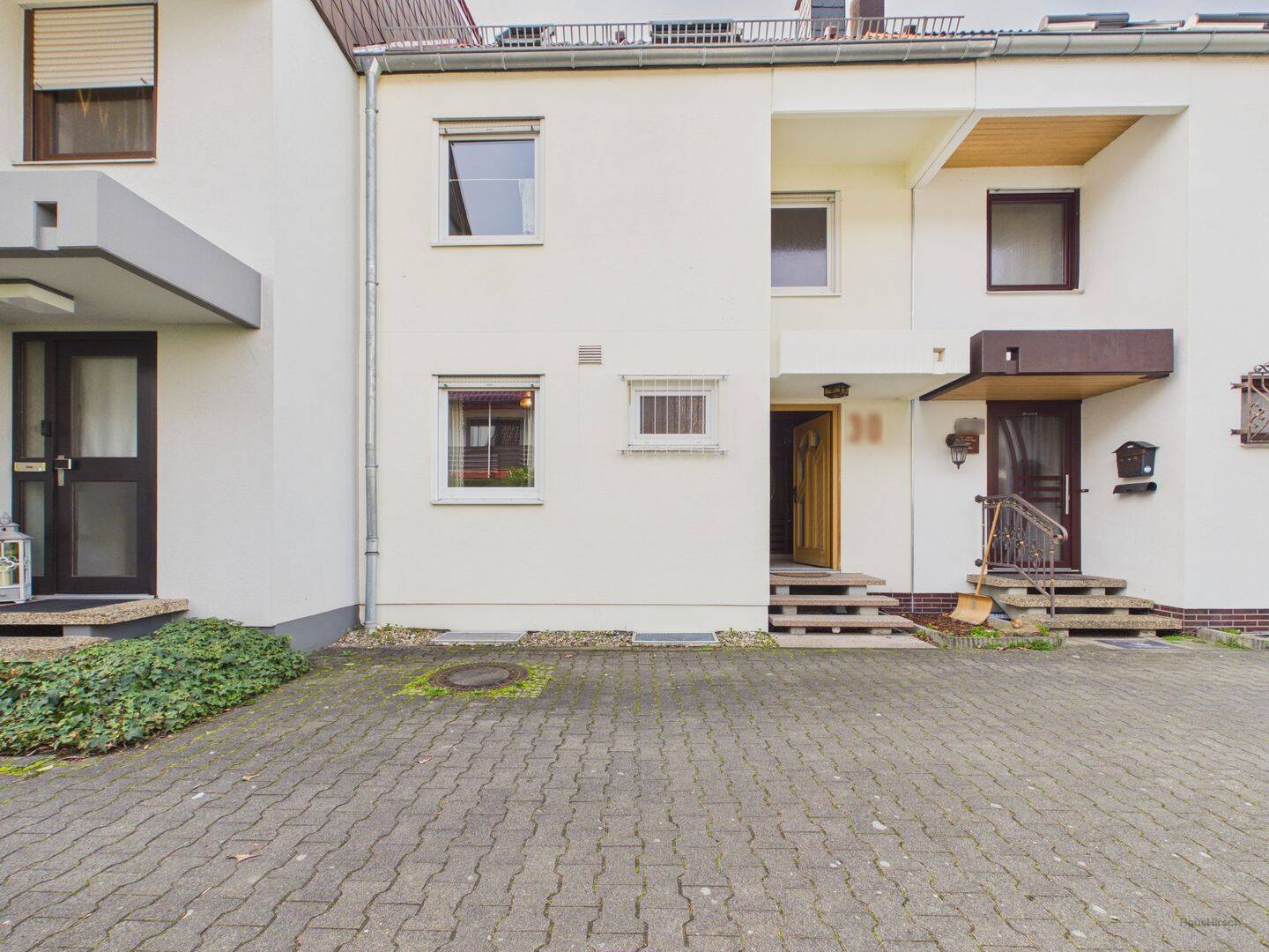Umfassend saniertes Reihenhaus, 67069 Ludwigshafen am Rhein (Edigheim Oppau Pfingstweide)