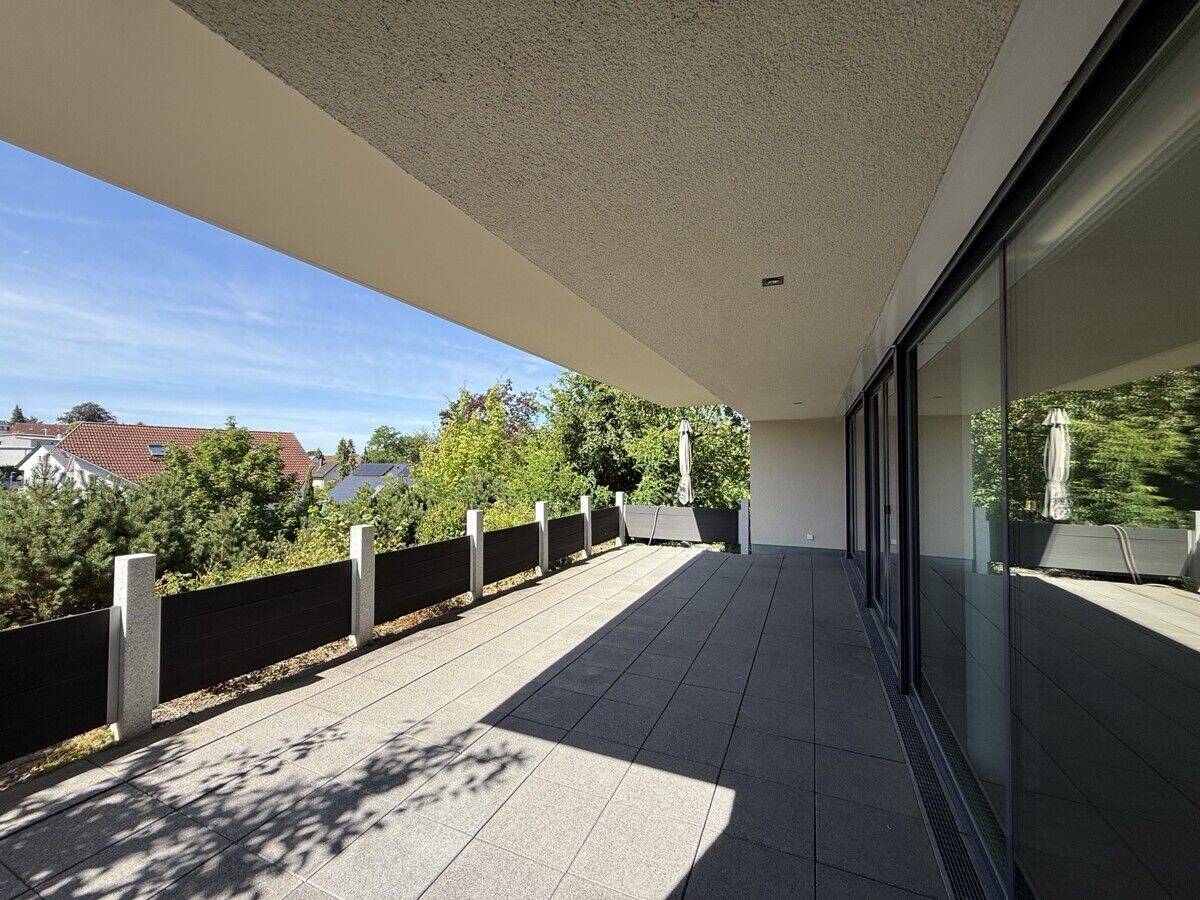 WOHNUNG IM HEILBRONNER OSTEN MIT GROSSER TERRASSE UND TIEFGARAGENSTELLPLATZ, 74074 Heilbronn (Heilbronn Sontheim)