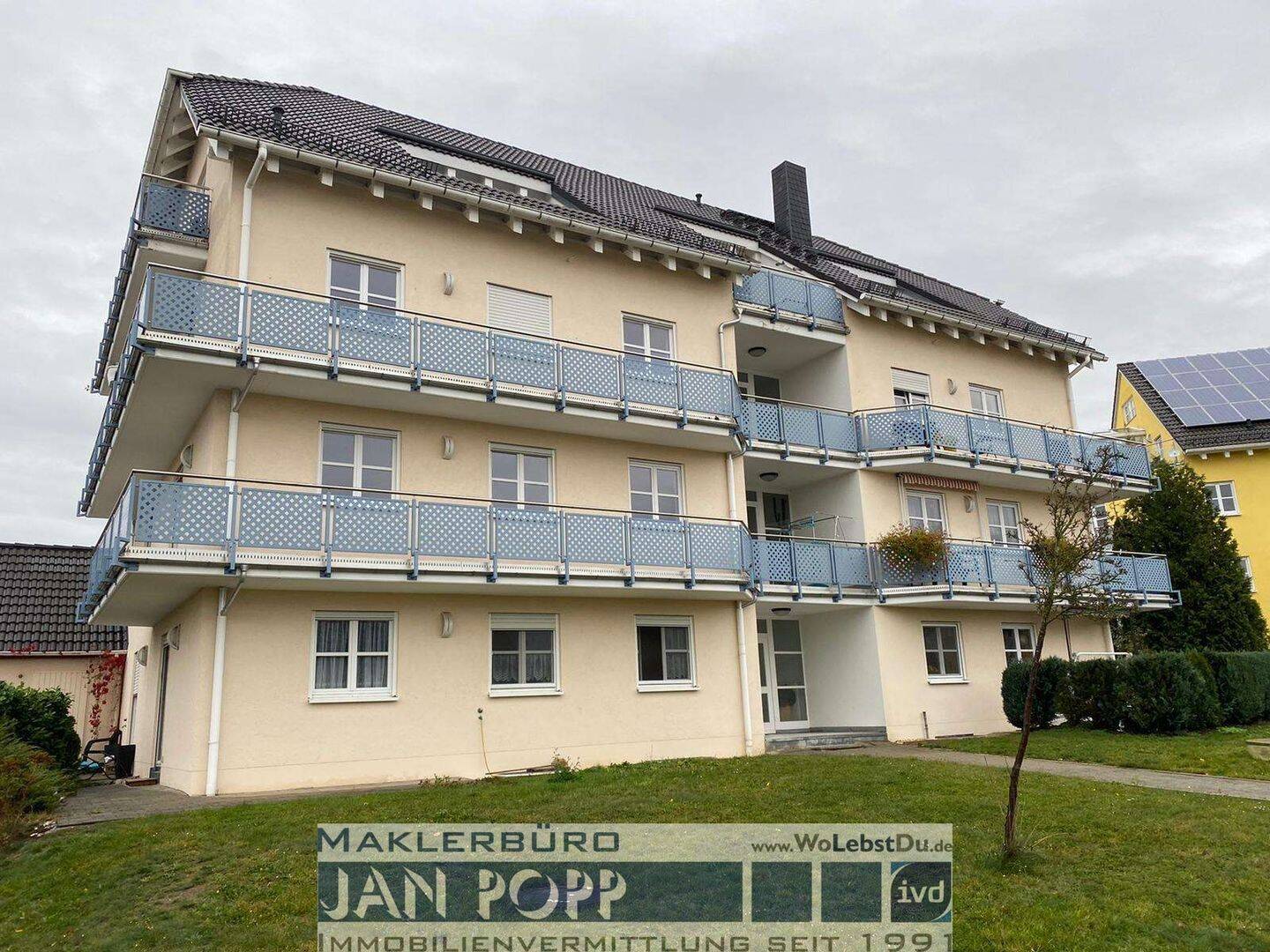 Attraktive 3-Raum-Wohnung am Ortsrand mit umlaufendem Balkon und Garage, 7987 Mohlsdorf-Teichwolframsdorf
