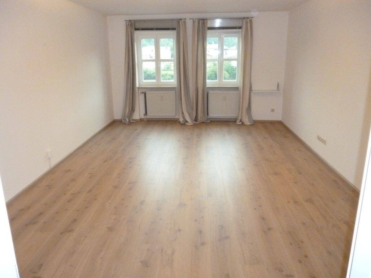 Schönes Apartment mit Innblick in TOP-Lage mit Einbauküche und TG-Duplexstellplatz, 94032 Passau (Altstadt Haidenhof-Nord Haidenhof-Süd Innstadt)