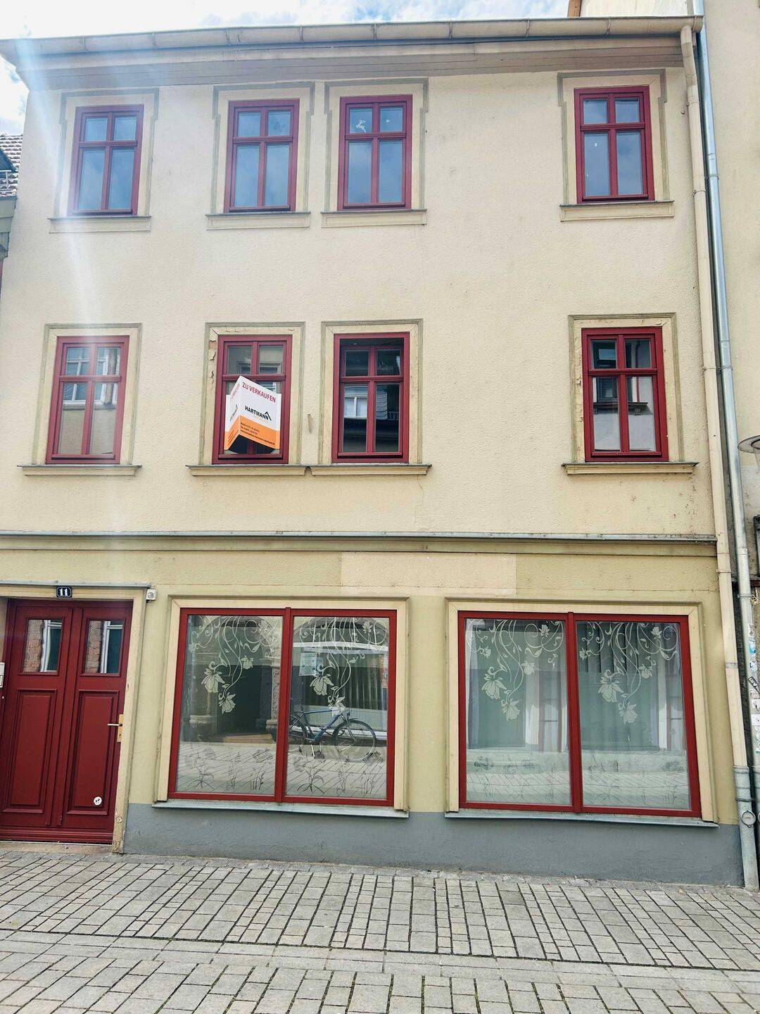 Saniertes Wohn- und Geschäftshaus in der Fußgängerzone von Rudolstadt, 7407 Rudolstadt