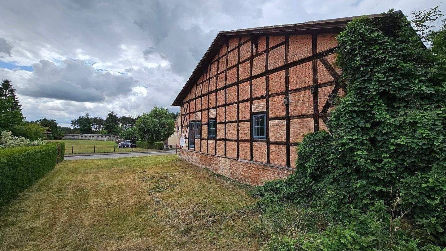 Großes Gebäude mit vielen Möglichkeiten!, 17379 Rothemühl