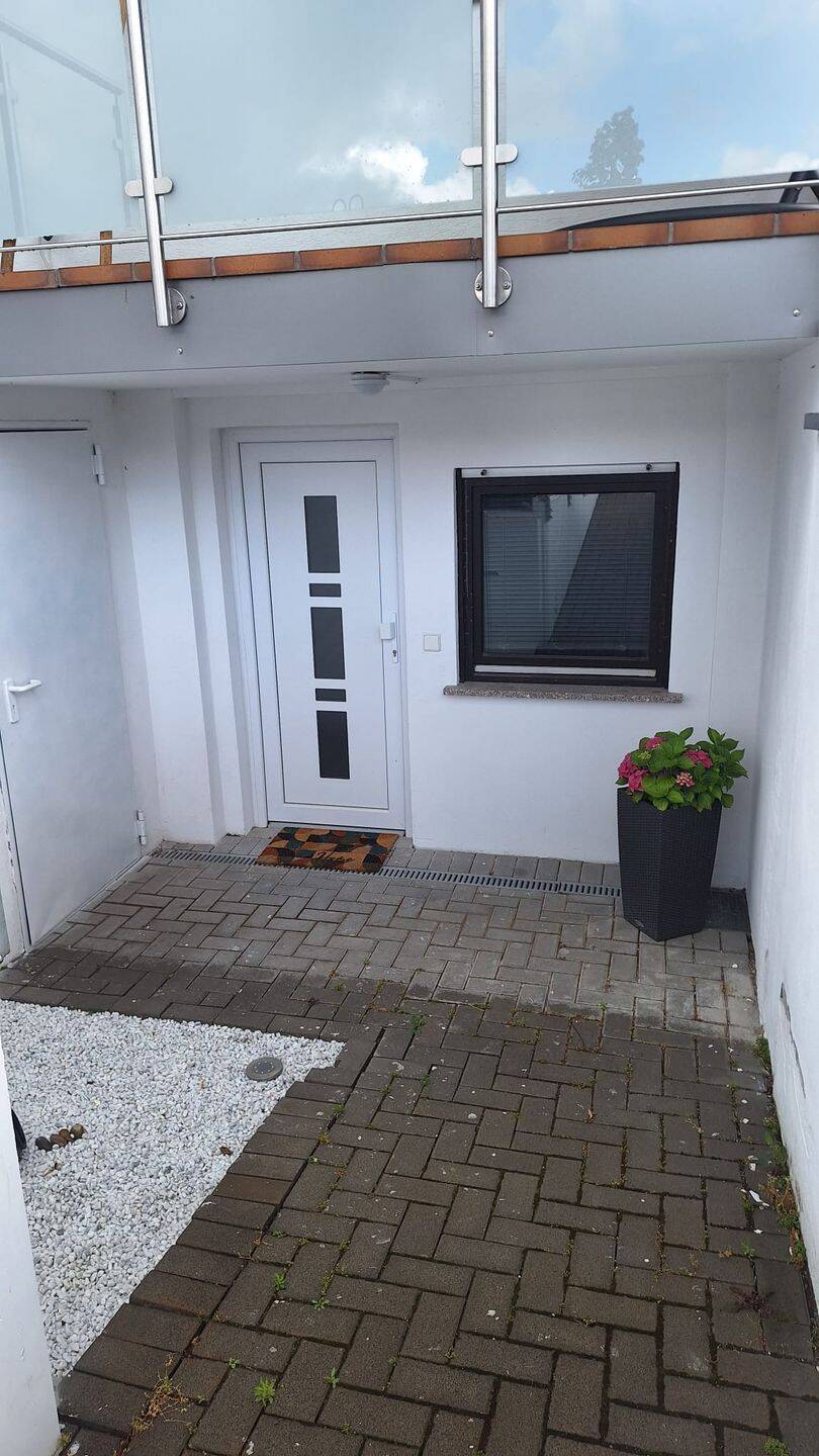 1-Zimmer-Wohnung mit ca. 47 m² Wfl. im Souterrain, Bj. 1985, 68782 Brühl