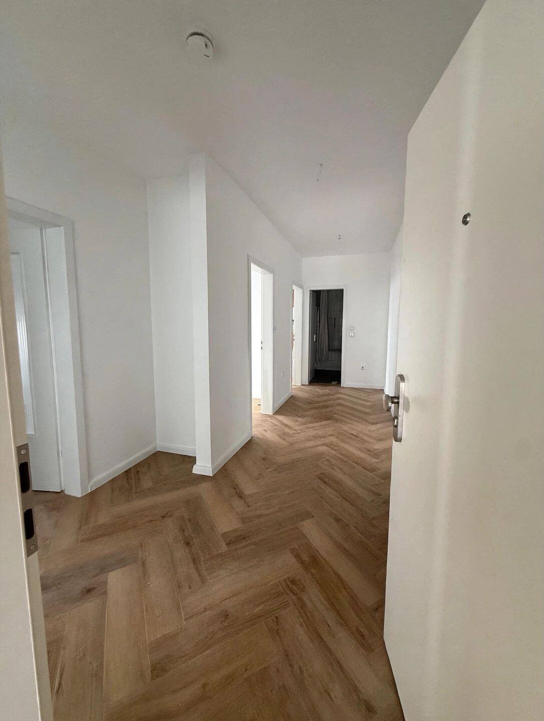 Teilsaniert & bezugsfertig: Tolles Zuhause mit kleiner Terrasse und sep. Büro im Untergeschoss, 50931 Köln (Lindenthal)