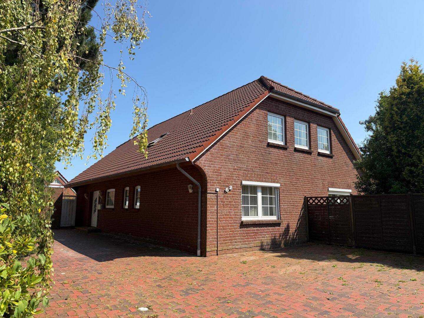 Wohnen im schönen ruhigen Constantiaviertel, gepflegtes Einfamilienhaus in Siedlungslage zu verkaufen!, 26723 Emden
