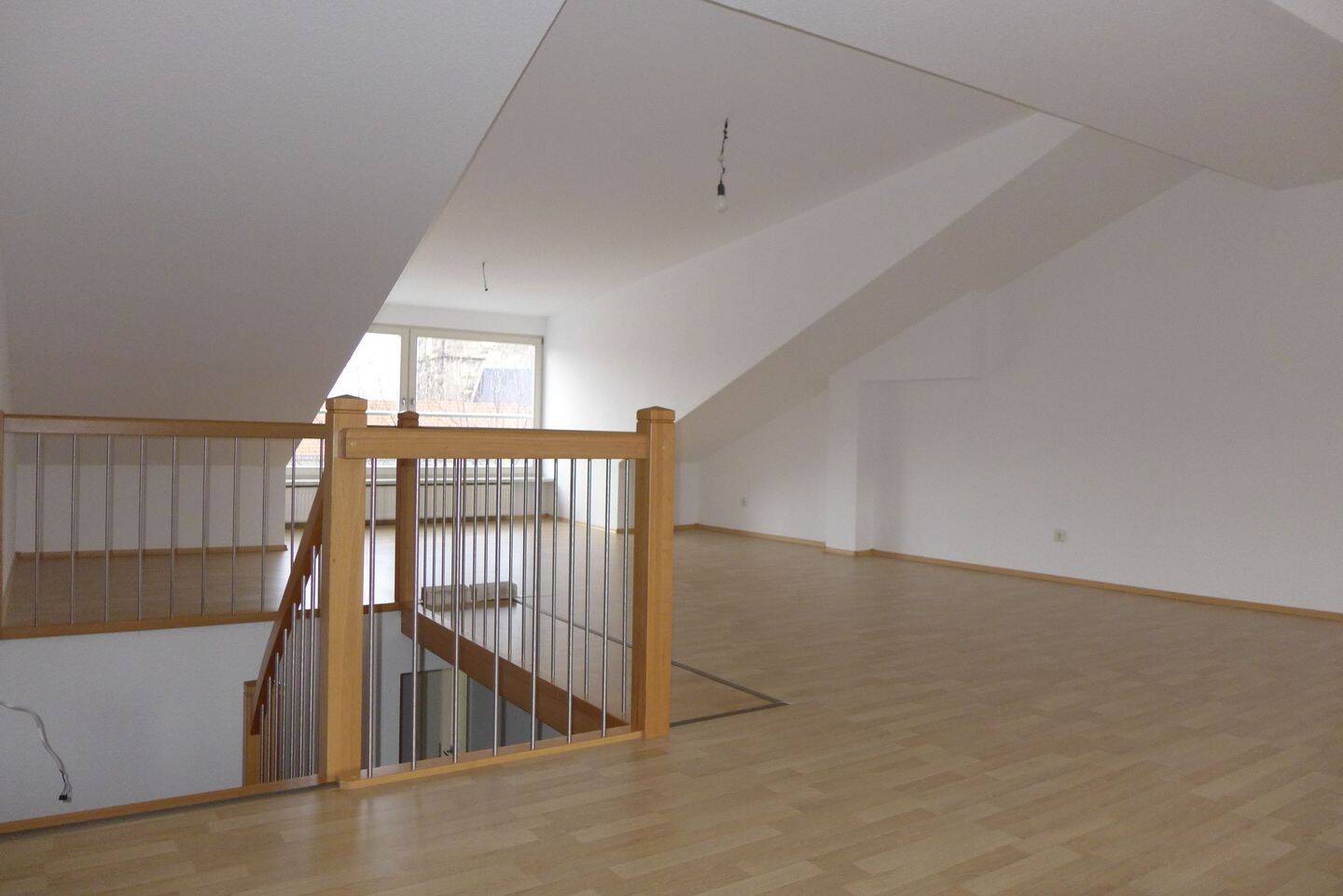 Wohnen in stilvoller Wohnung mit Garage und gemütlichem Hof, 99867 Gotha