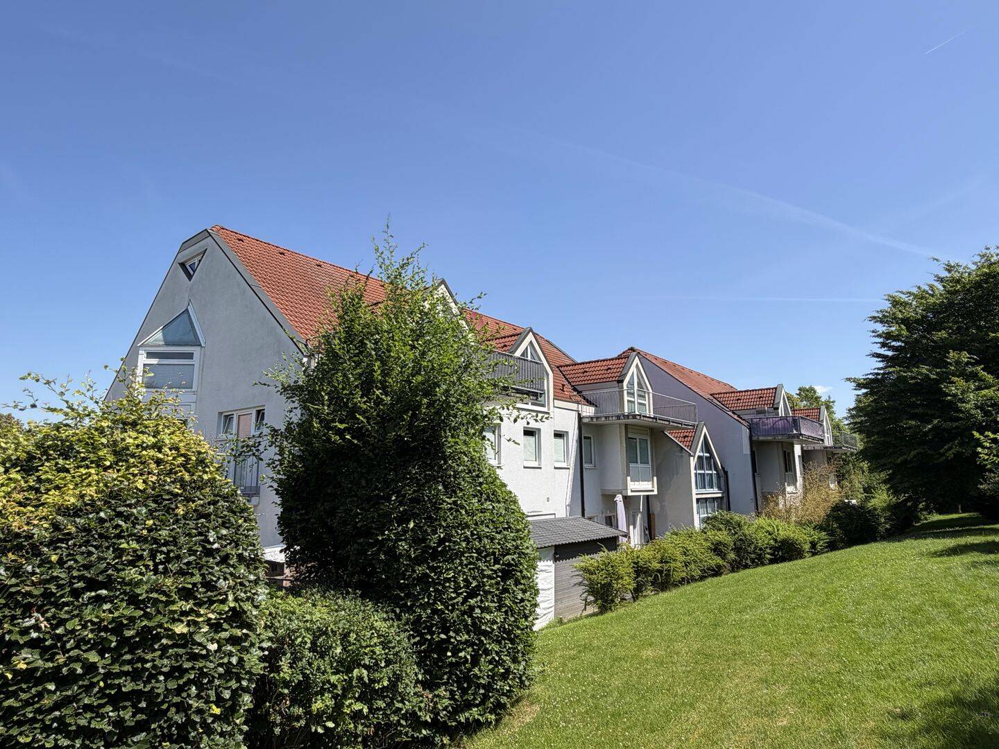 Oberkaufungen/Bestlage Großzügige Etage mit Balkon und Fahrstuhl zur individuellen Nutzung, 34260 Kaufungen