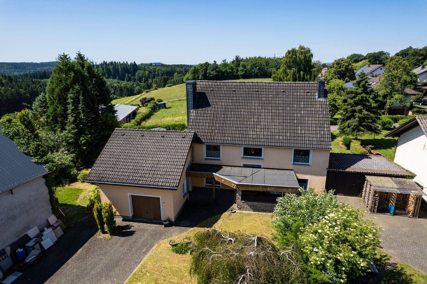 ***Ruhiges gelegenes Einfamilienhaus mit großen Grundstück (separater Bauplatz)***, 54552 Hörscheid